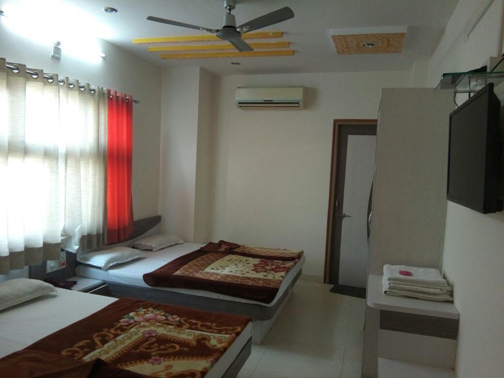 Hotel Sudarshan Nāthdwāra Esterno foto