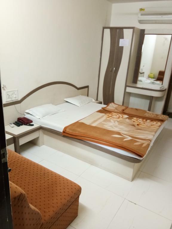 Hotel Sudarshan Nāthdwāra Esterno foto